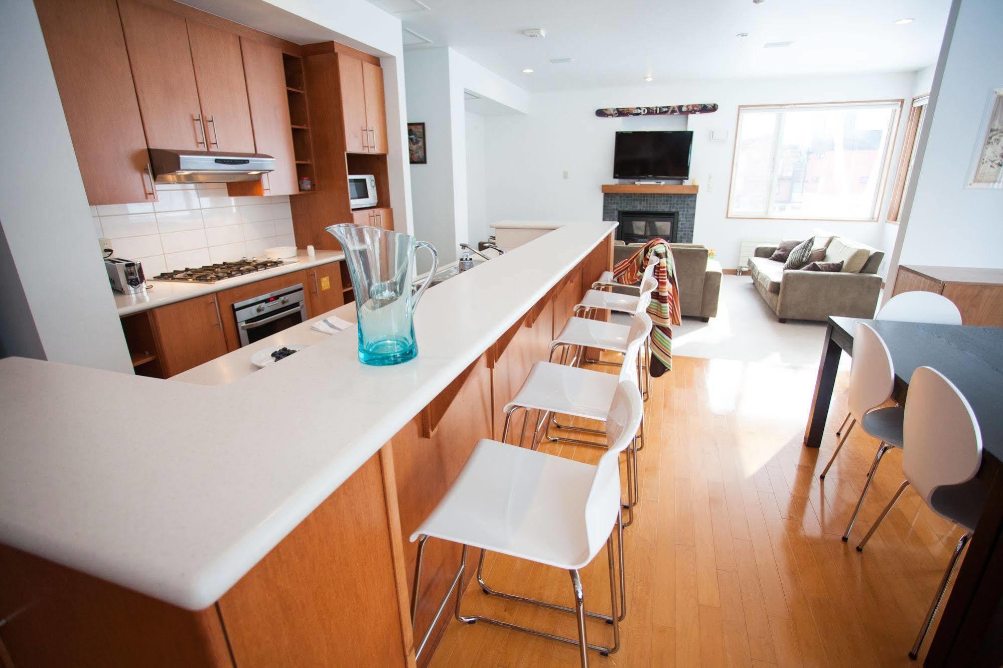 Shirokuma Chalets Hirafu Экстерьер фото